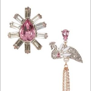 Betsey Johnson swan (in search of)